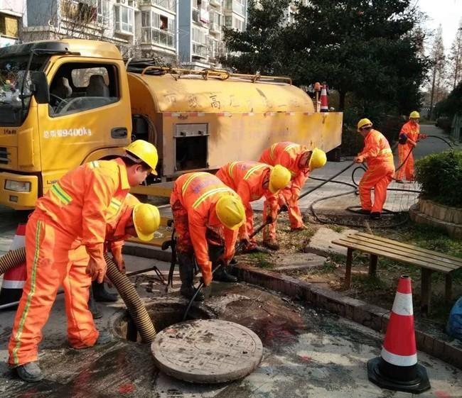 军垦路街道市政管道清淤