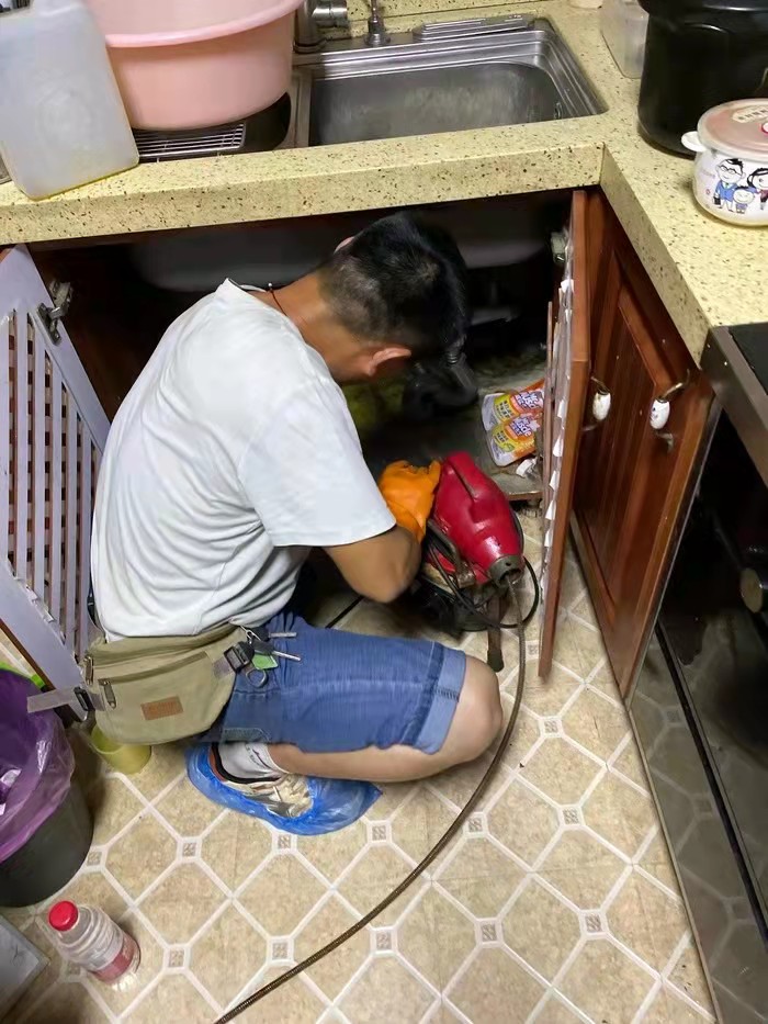 军垦路街道通下水道